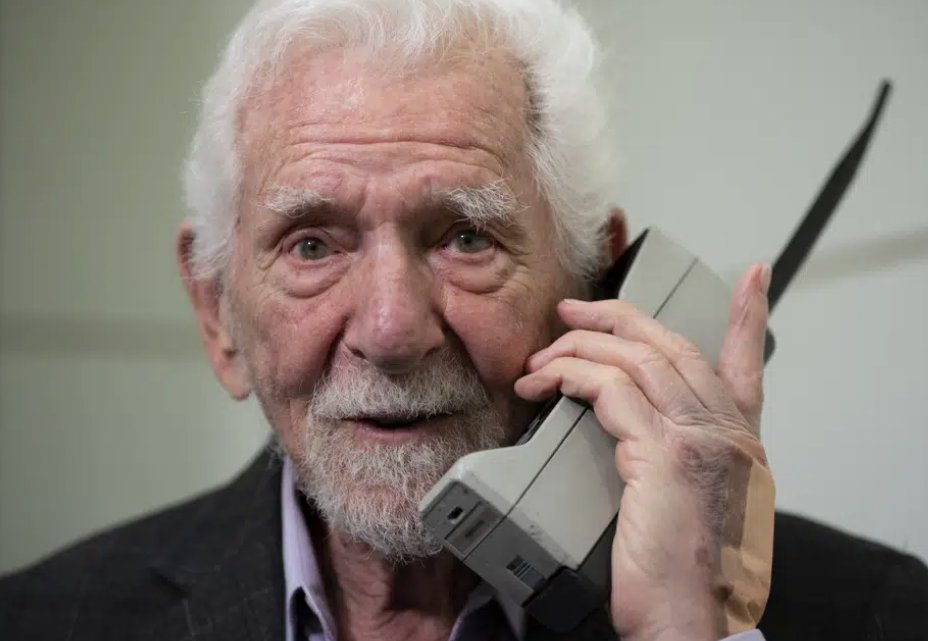 Cellphone founder.png