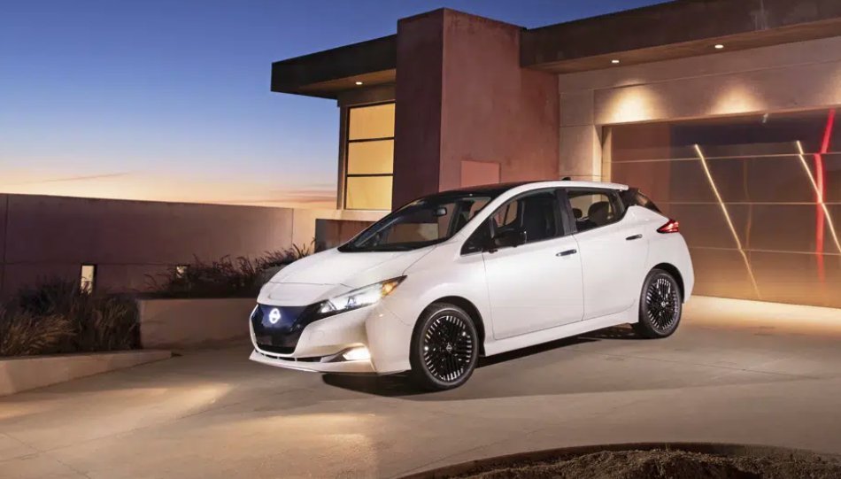 Nissan Leaf EV screen shot.png