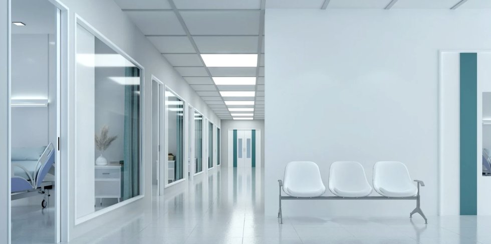 95593500_long_clean_hallway (1).png